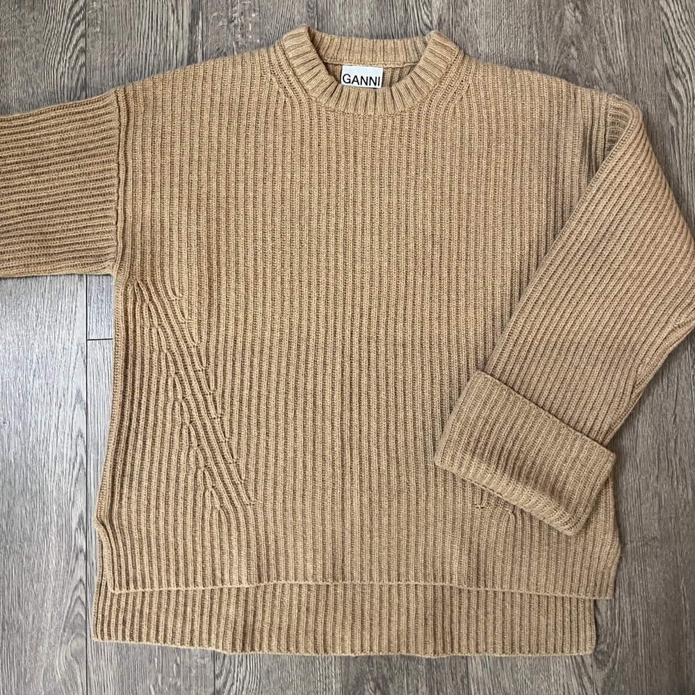 NWOT Ganni oversized wool sweater